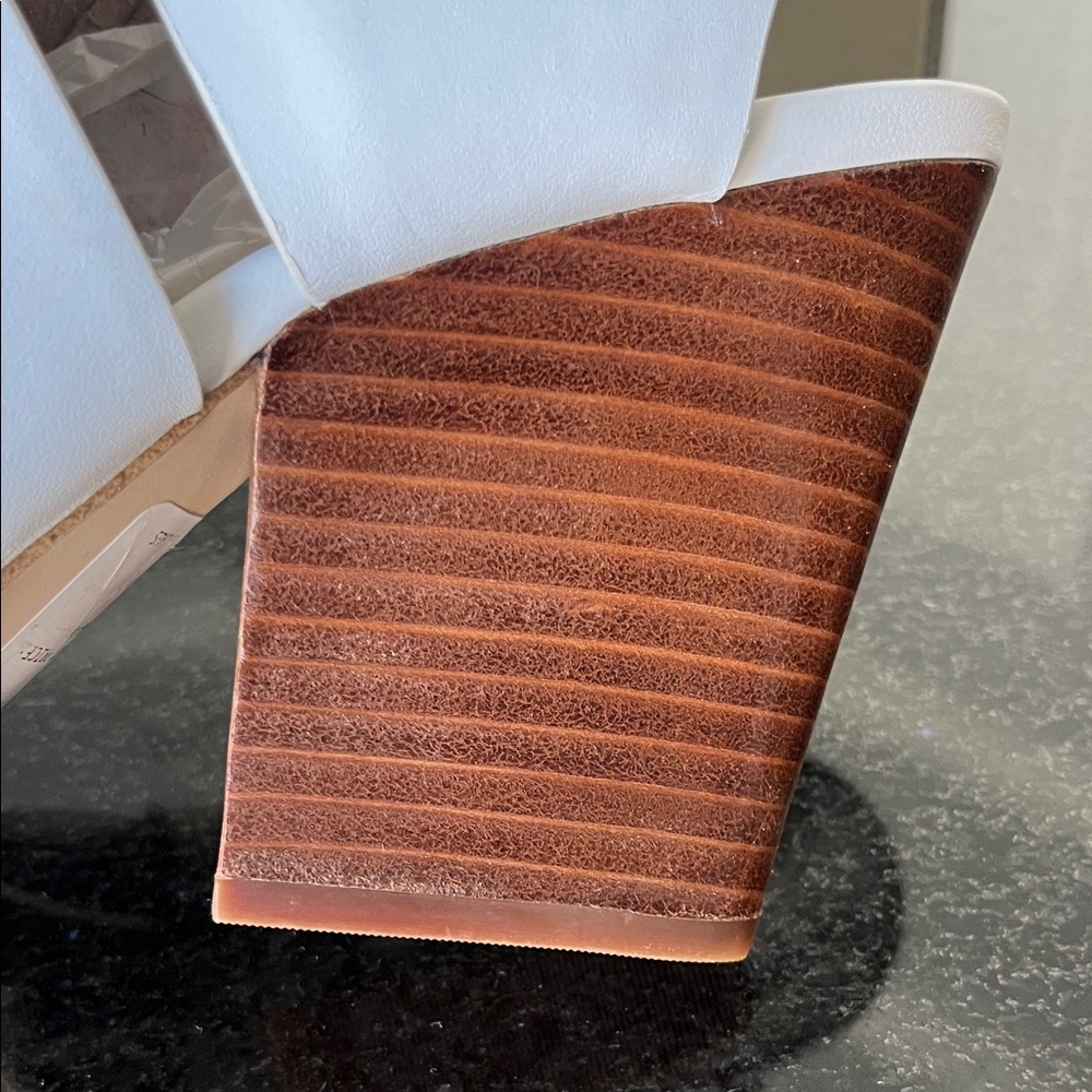 Michael Kors Adriana Optic White Leather Sandals Sz-7 - Picture 8 of 10